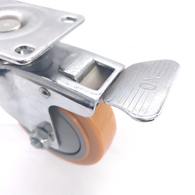 Les roulettes pivotantes moyennes, les roulettes industrielles rigides en polyuréthane